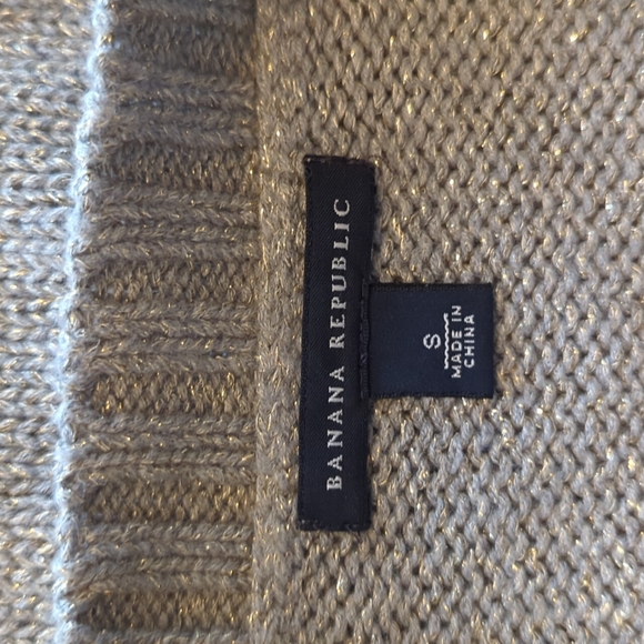 Banana Republic gray/gold metallic crew neck sweater, short-sleeves, small - Picture 3 of 7